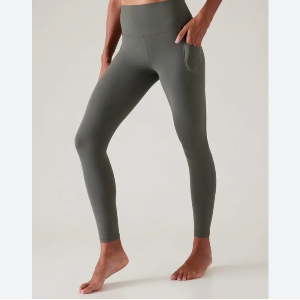 Athleta Salutation Stash Tight